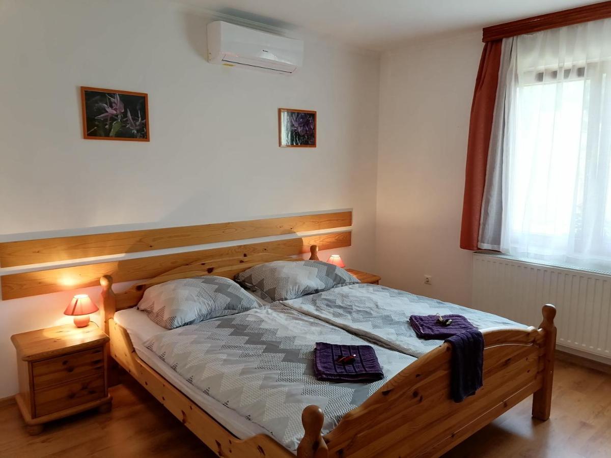 8888 Apartmanház Lispeszentadorjan Exterior foto